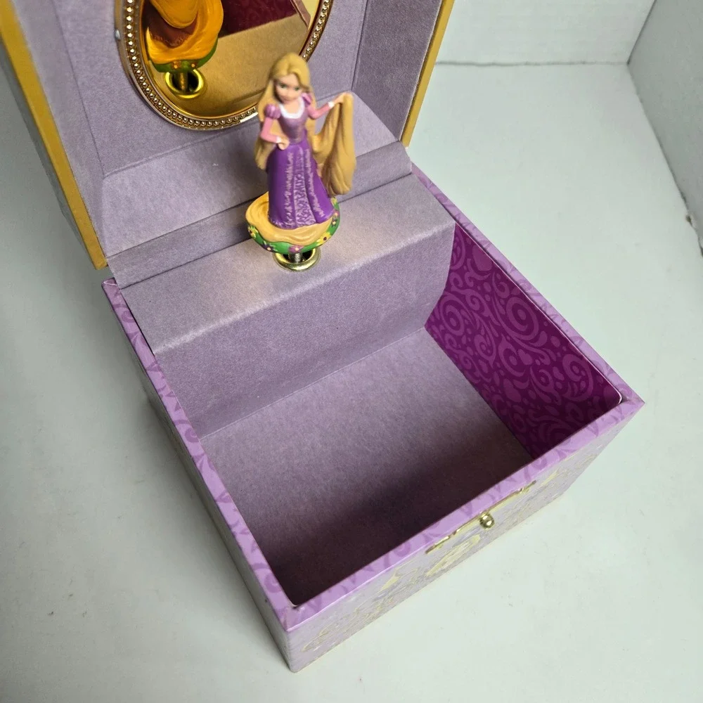Disney Princess Parks Tangled Rapunzel Music Box I See The Light 2010 WORKING